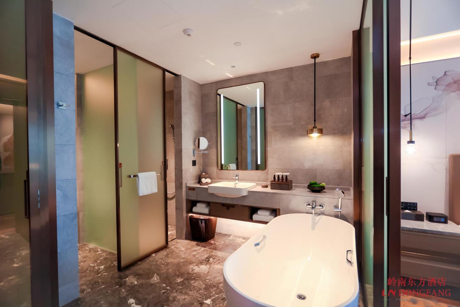 Guangzhou Pazhou Ln Dongfang Hotel Luaran gambar